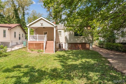 Tiny photo for 1052 Kuhlman Lane, Webster Groves, MO 63119 (MLS # 26003401)