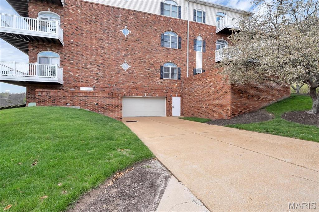 Villas At Kenrick A Condo Ph - Residential