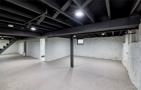Tiny photo for 6139 Tennessee Avenue, St Louis, MO 63111 (MLS # 26031095)