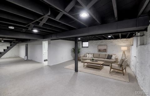 Tiny photo for 6139 Tennessee Avenue, St Louis, MO 63111 (MLS # 26031095)