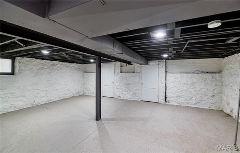 Tiny photo for 6139 Tennessee Avenue, St Louis, MO 63111 (MLS # 26031095)