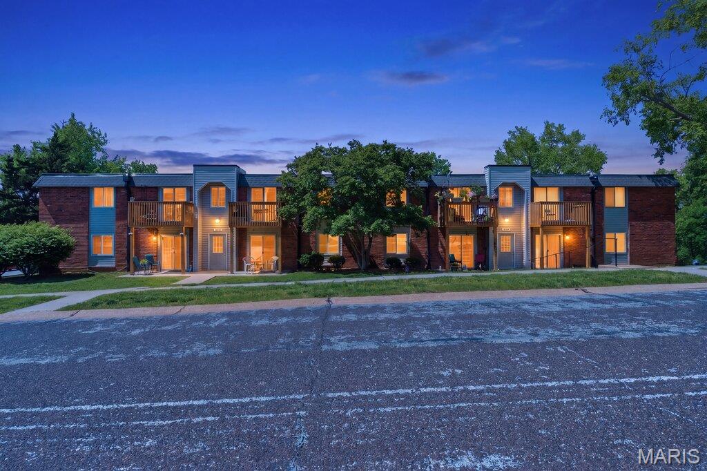 Oakville Commons Condo - Residential