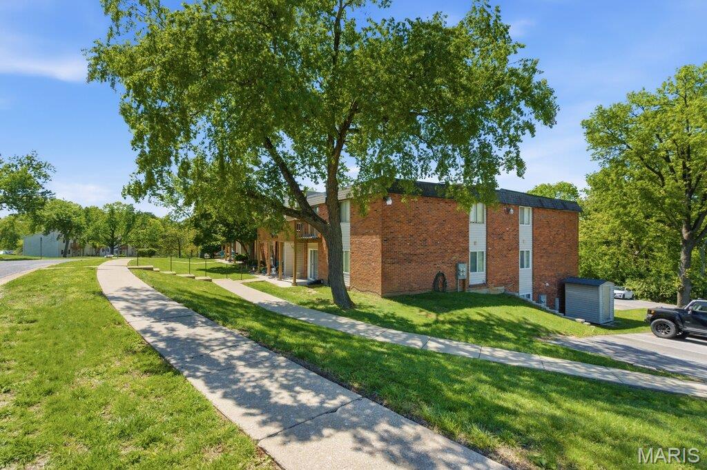 Oakville Commons Condo - Residential