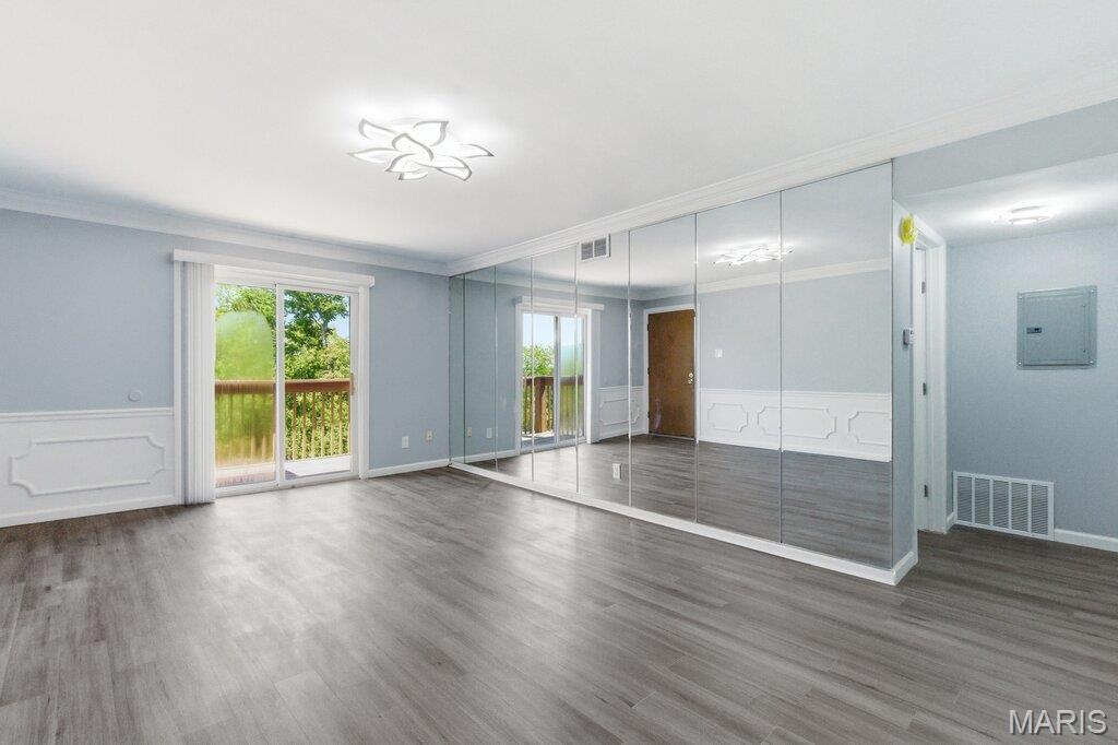 Oakville Commons Condo - Residential