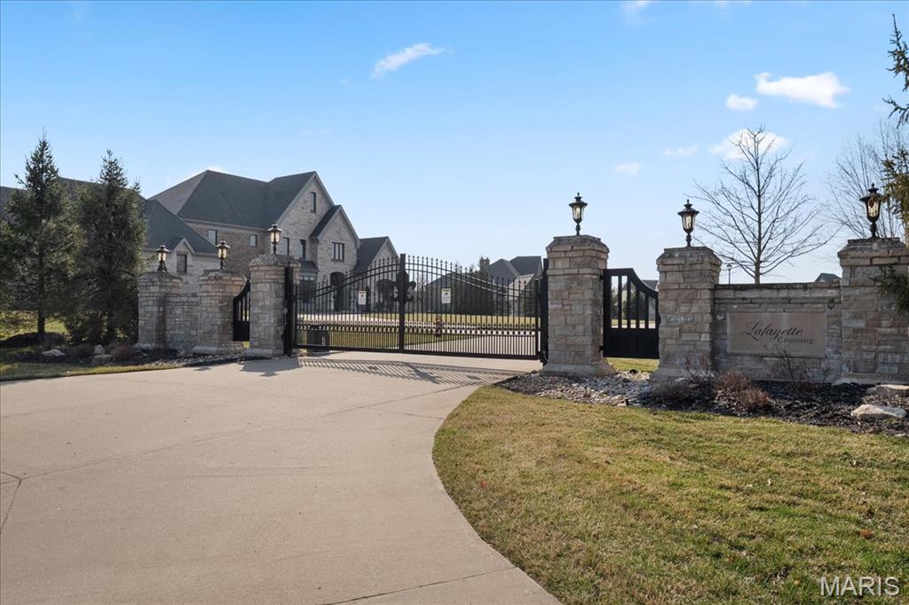 Lafayette Crossing - Residential