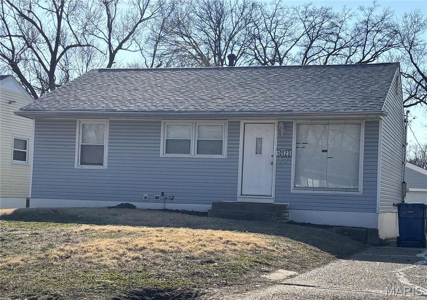 Instant cash flow ! $1,375/month rental income with tenant already in place. Lease secured through August 31, 2026, offering immediate cash flow for the next owner. Rent is partially subsidized through the Shelter Plus Care program, providing an additional layer of payment stability.

This property presents a strong rent-to-price ratio and may appeal to investors looking for a stabilized buy-and-hold opportunity. Tenant already established, allowing for a straightforward transition to new ownership with income in place.

Agents: see agent remarks