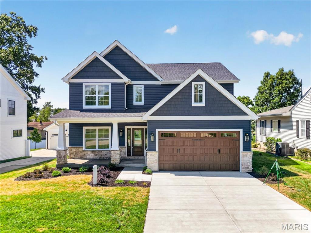 923 Poinsetta Lane