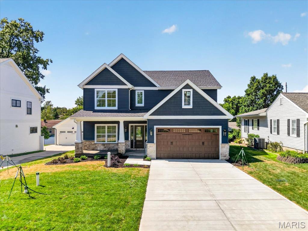 923 Poinsetta Lane
