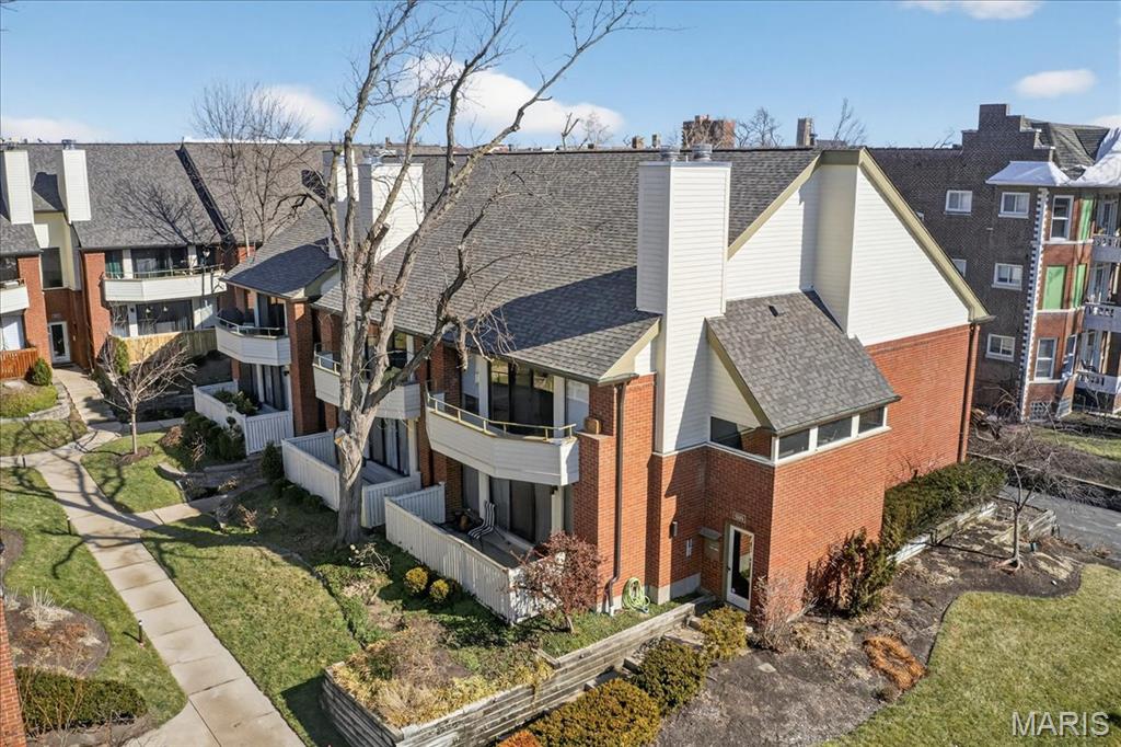 Waterford Square Condos - Residential