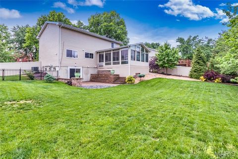 Tiny photo for 701 Oak Run Lane, Ballwin, MO 63021 (MLS # 26024661)