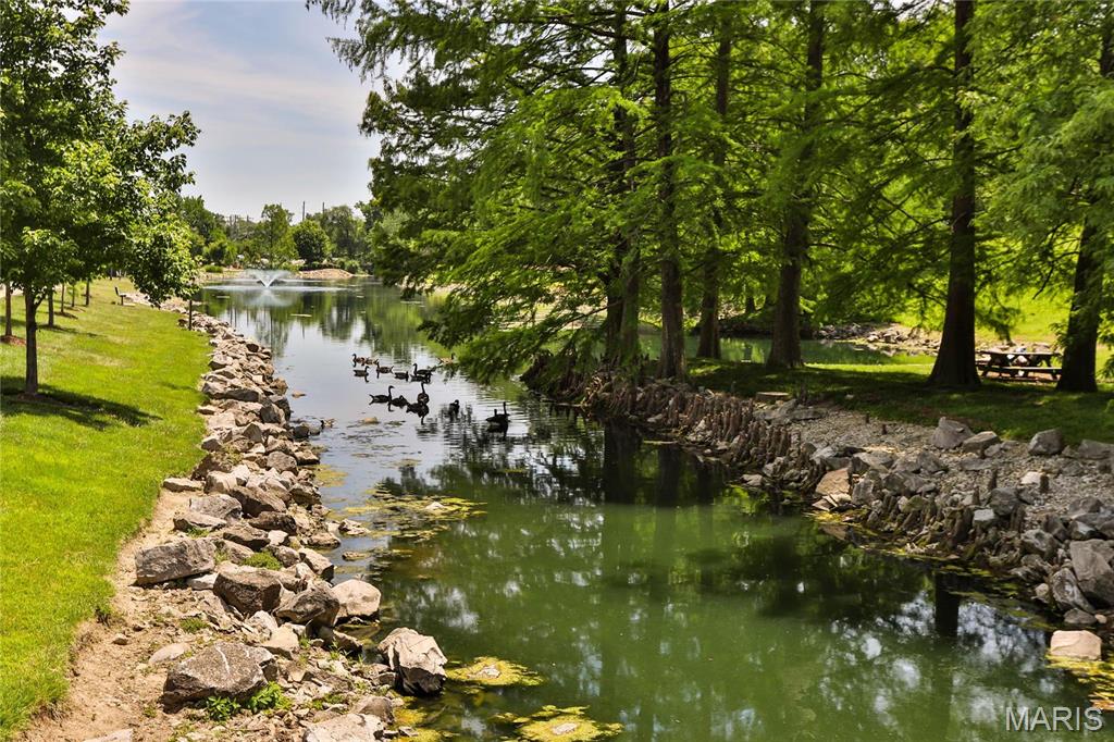 Brentwood Forest Condo Ph Eight - Residential