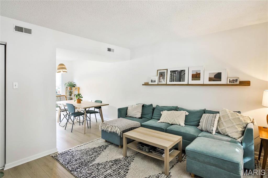 Brentwood Forest Condo Ph Eight - Residential