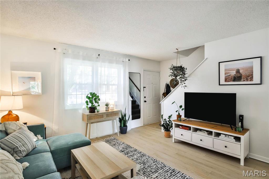 Brentwood Forest Condo Ph Eight - Residential