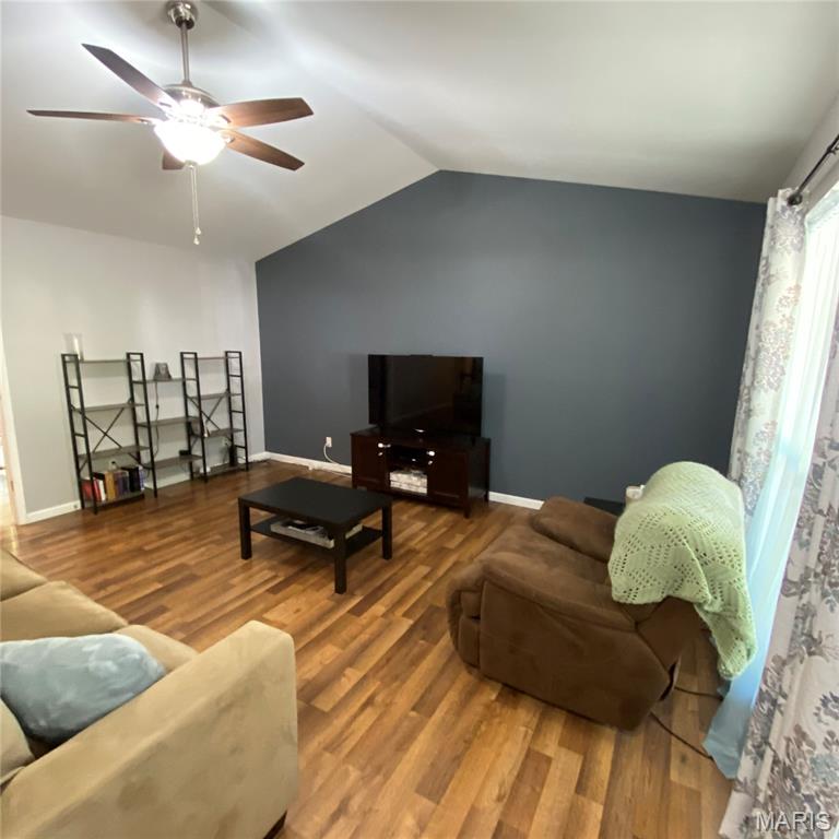 1275 Meadow Trail Lane