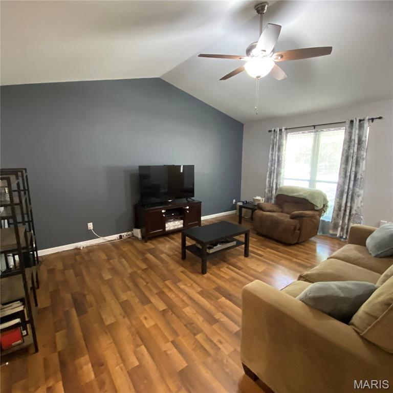 1275 Meadow Trail Lane