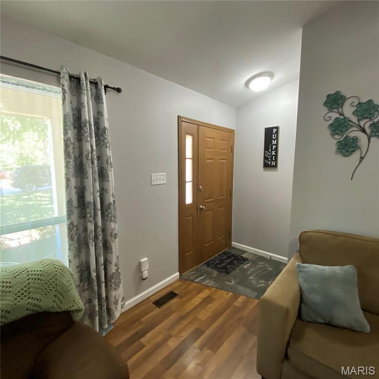 1275 Meadow Trail Lane