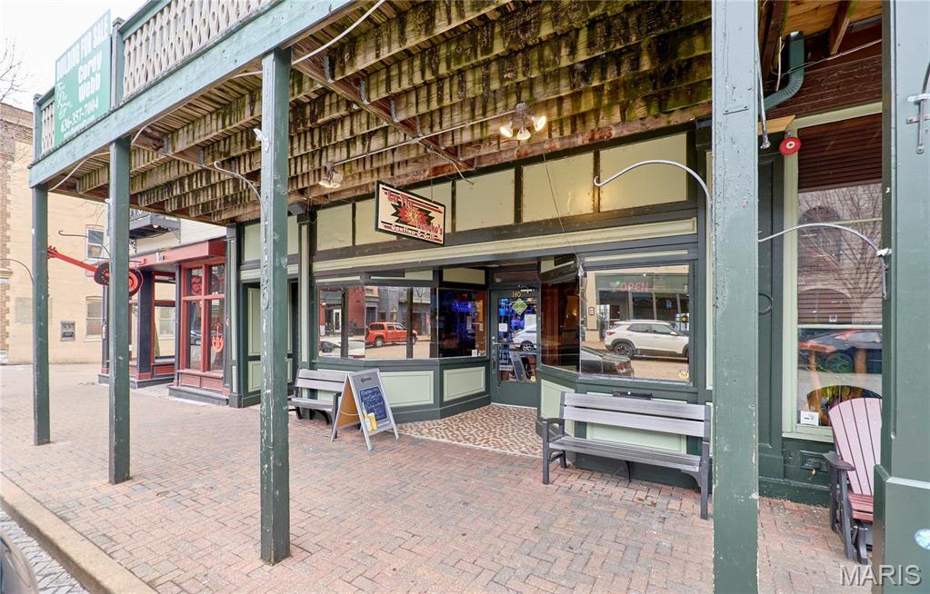 St. Charles - Commercial Sale