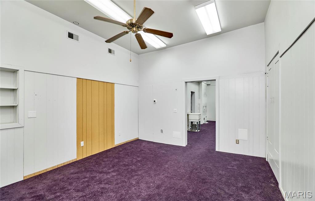 St. Charles - Commercial Sale