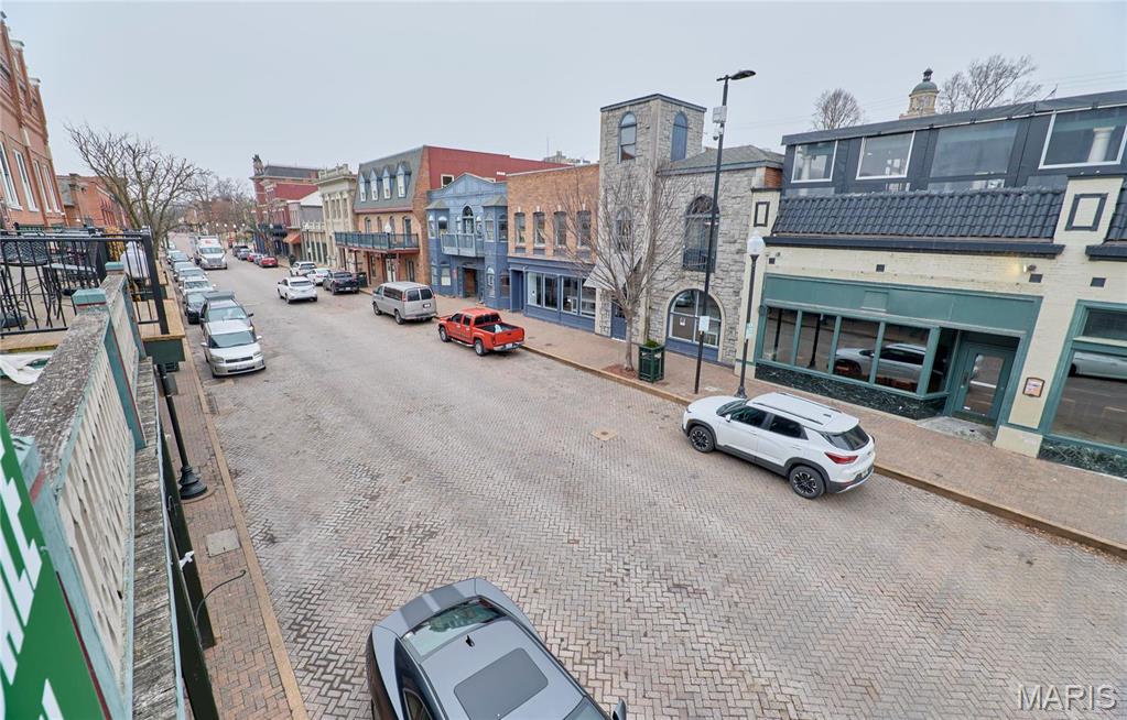St. Charles - Commercial Sale