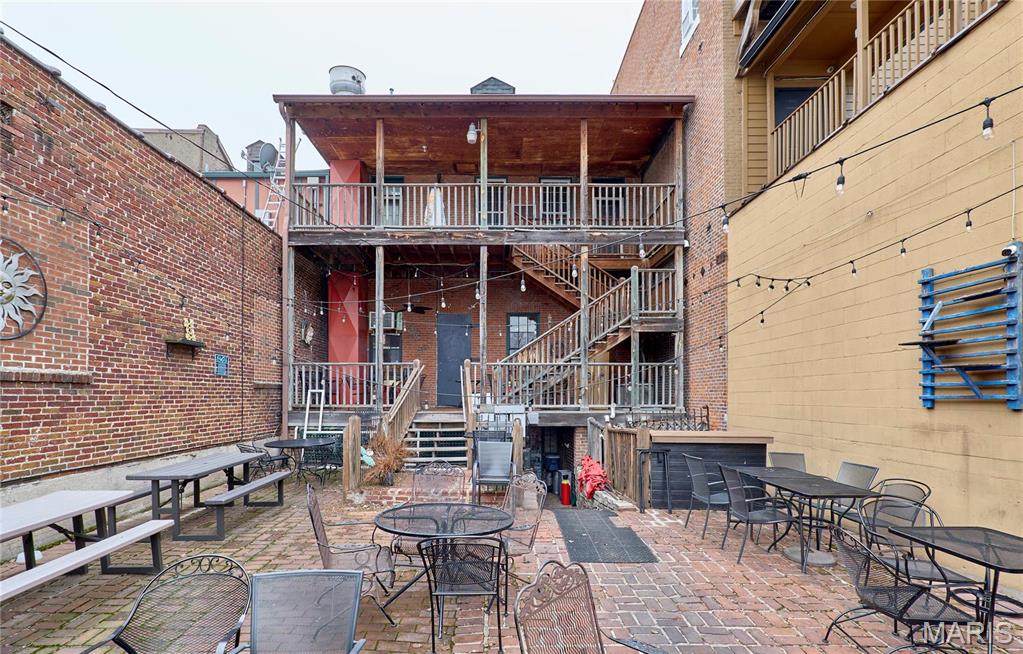 St. Charles - Commercial Sale
