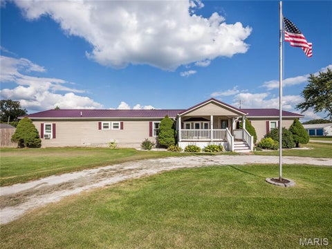 Photo of 112 Schmidt Street, Wilsonville, IL 62093 (MLS # 26055449)