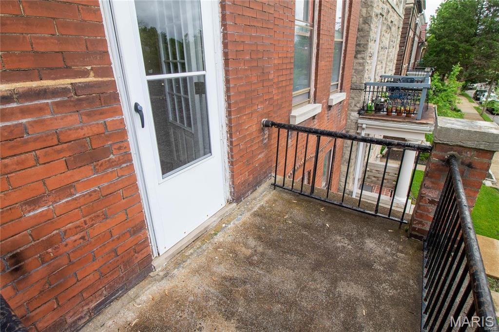 St Louis, Missouri 63110, United States, 2 Bedrooms Bedrooms, ,1 BathroomBathrooms,Residential,Active,187270