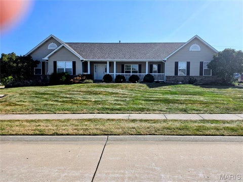 Photo of 1062 Highland Estates Drive, Wentzville, MO 63385 (MLS # 26064214)