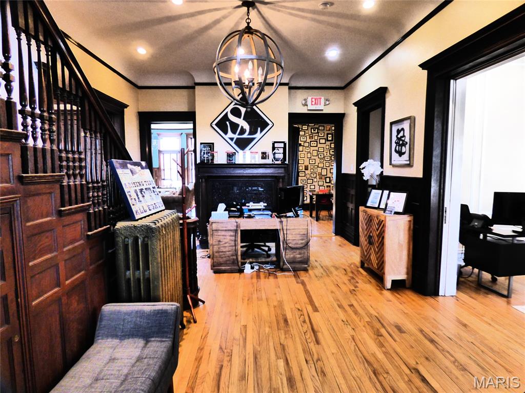 Rex - Commercial Sale