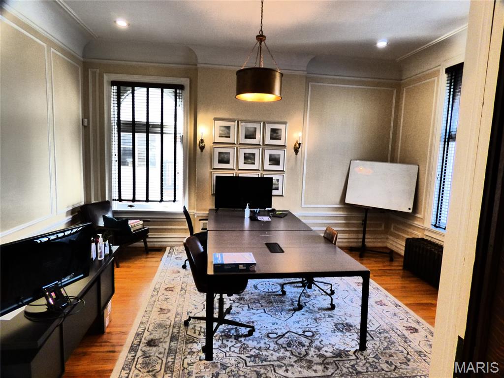 Rex - Commercial Sale