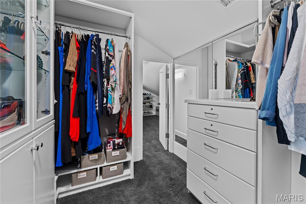 Shaw Park Villas Ph 2 Condo - Residential