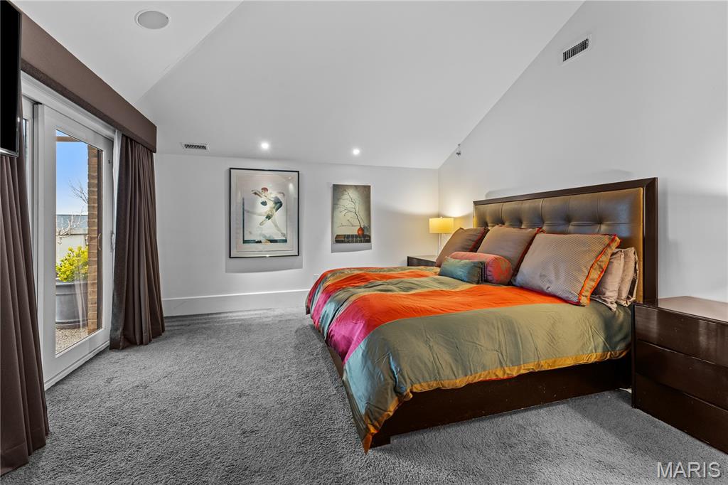 Shaw Park Villas Ph 2 Condo - Residential