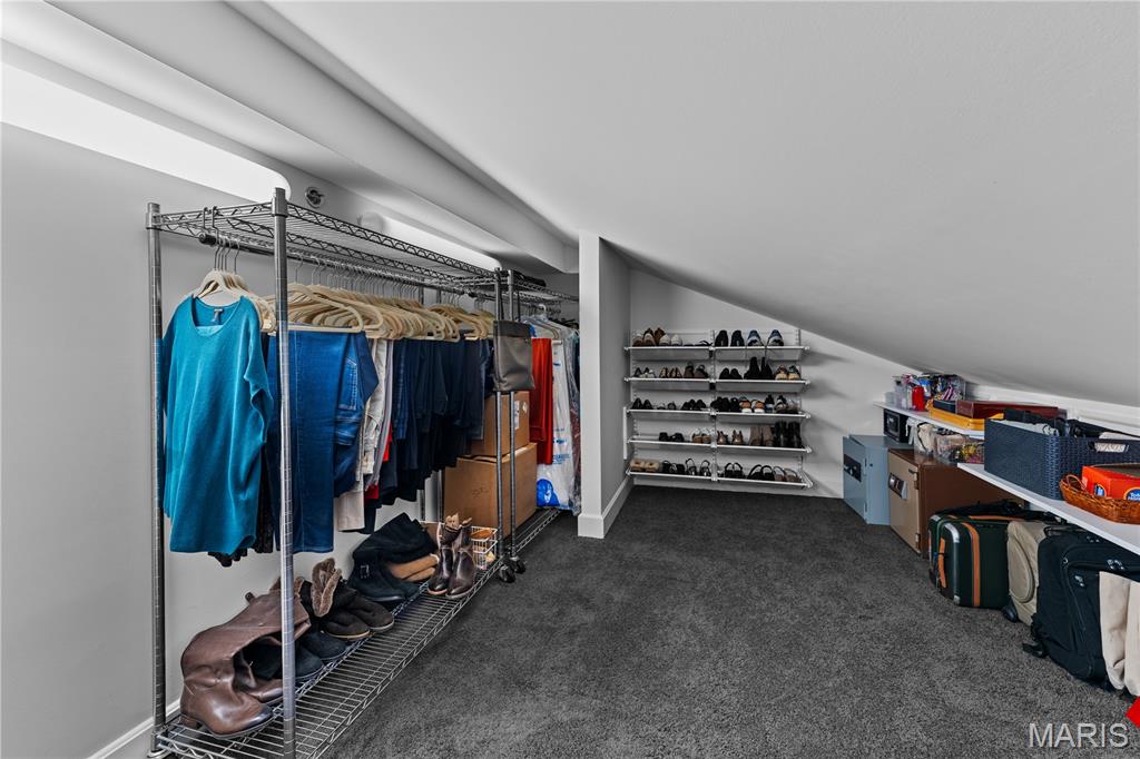 Shaw Park Villas Ph 2 Condo - Residential