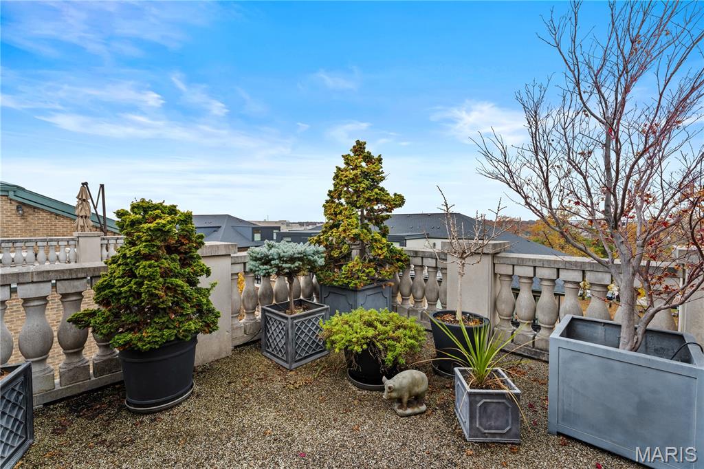 Shaw Park Villas Ph 2 Condo - Residential