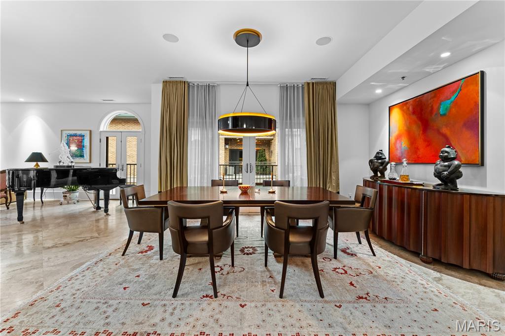 Shaw Park Villas Ph 2 Condo - Residential