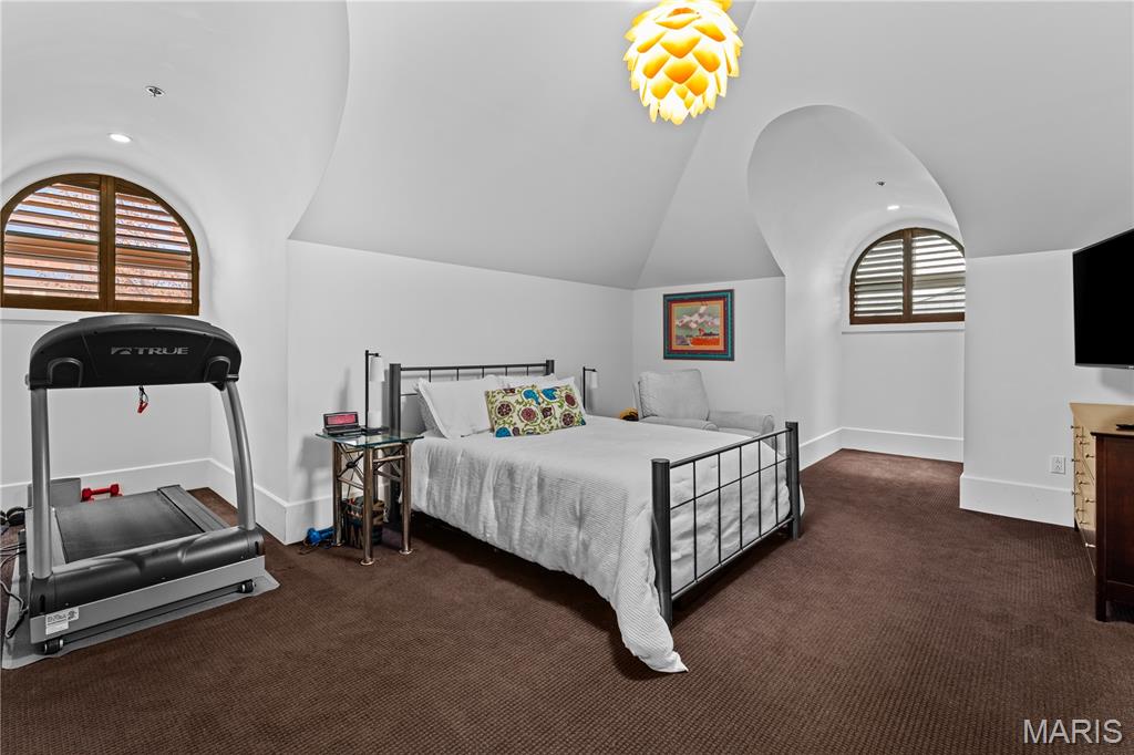 Shaw Park Villas Ph 2 Condo - Residential