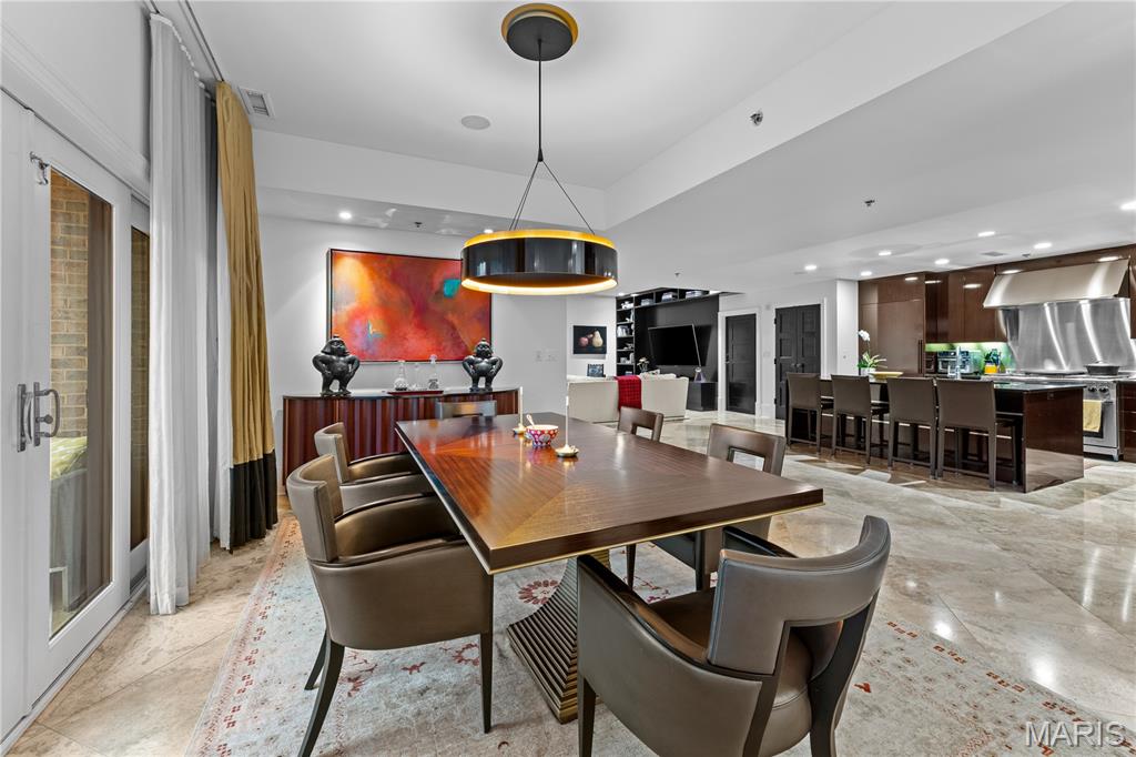 Shaw Park Villas Ph 2 Condo - Residential