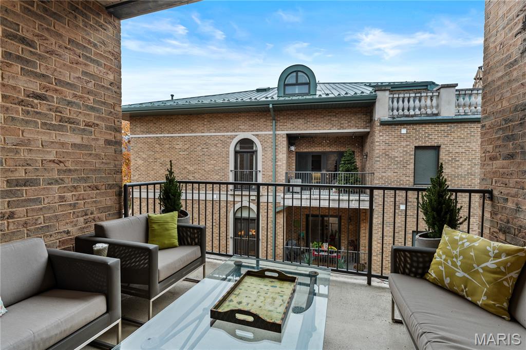 Shaw Park Villas Ph 2 Condo - Residential