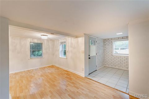 Tiny photo for 125 E Frisco Avenue, Webster Groves, MO 63119 (MLS # 26027930)