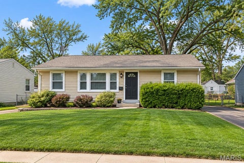 Photo of 2111 Huntington Avenue, Overland, MO 63114 (MLS # 26066640)