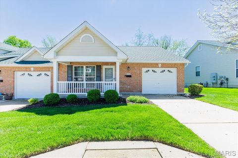 Photo of 131 Green Gables Drive, Wentzville, MO 63385 (MLS # 26023108)