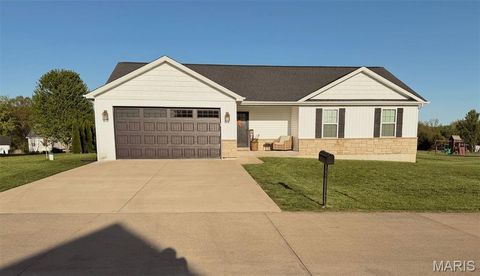 Photo of 1204 Boone Court, Farmington, MO 63640 (MLS # 26032164)