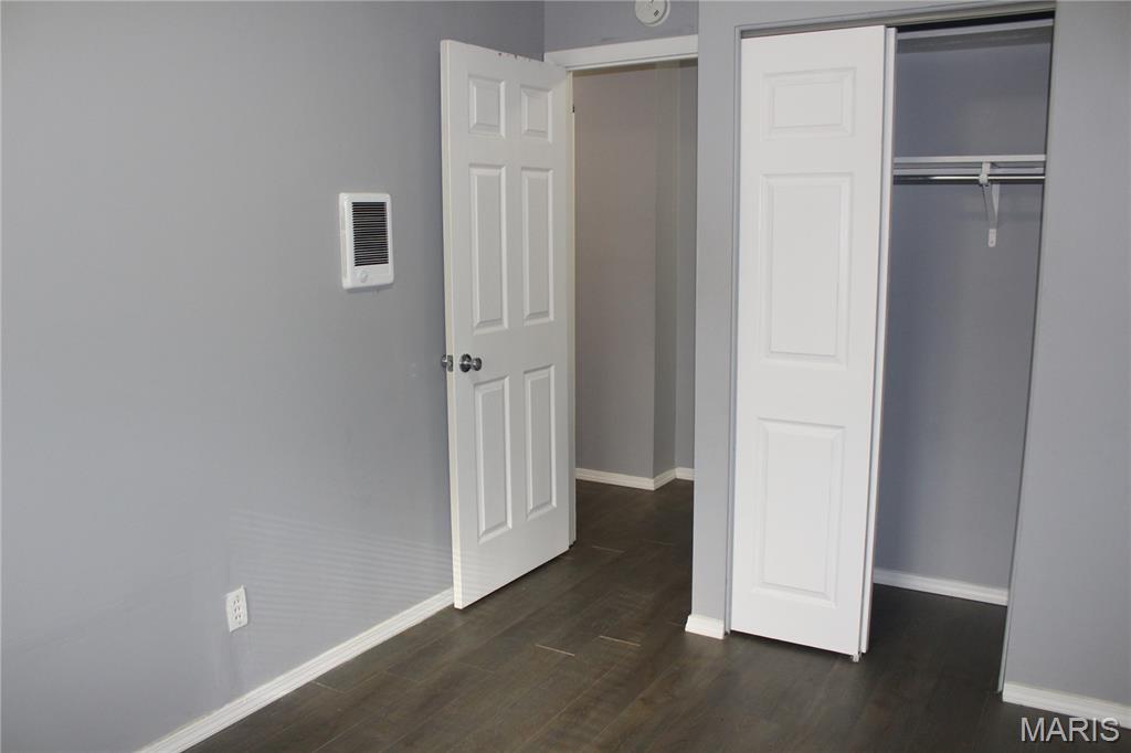 Hazelcrest Iii Condo - Residential