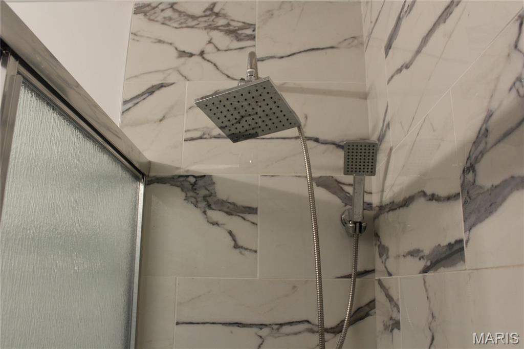 Hazelcrest Iii Condo - Residential