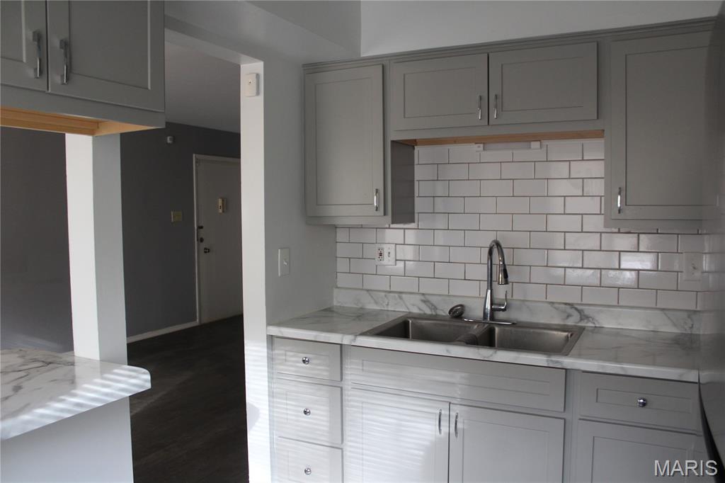 Hazelcrest Iii Condo - Residential