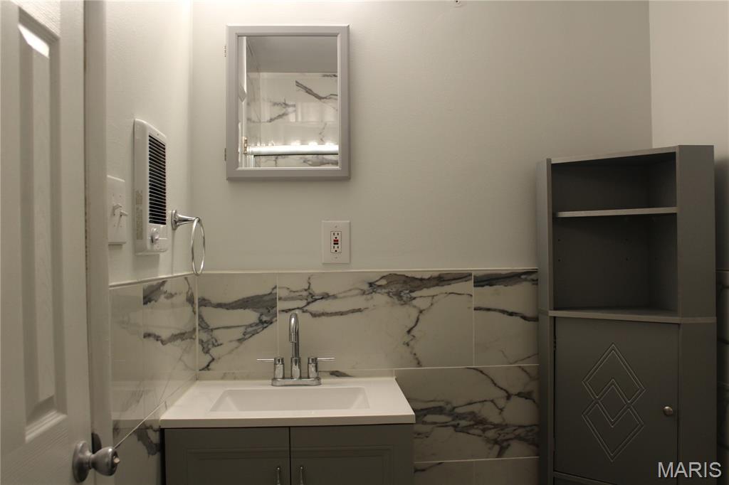 Hazelcrest Iii Condo - Residential