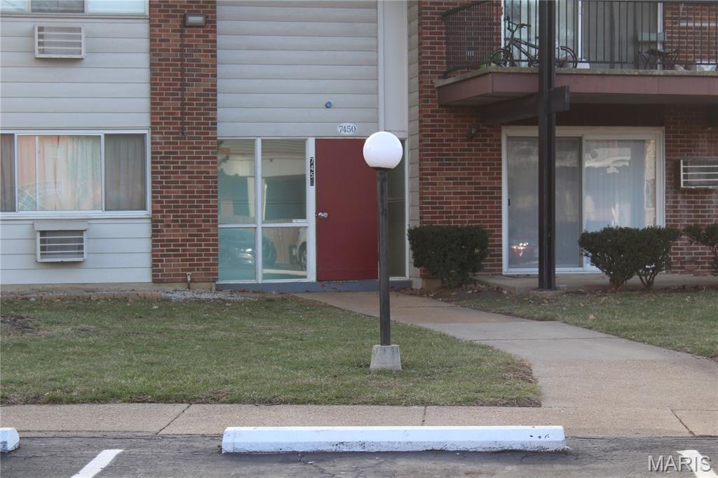 Hazelcrest Iii Condo - Residential