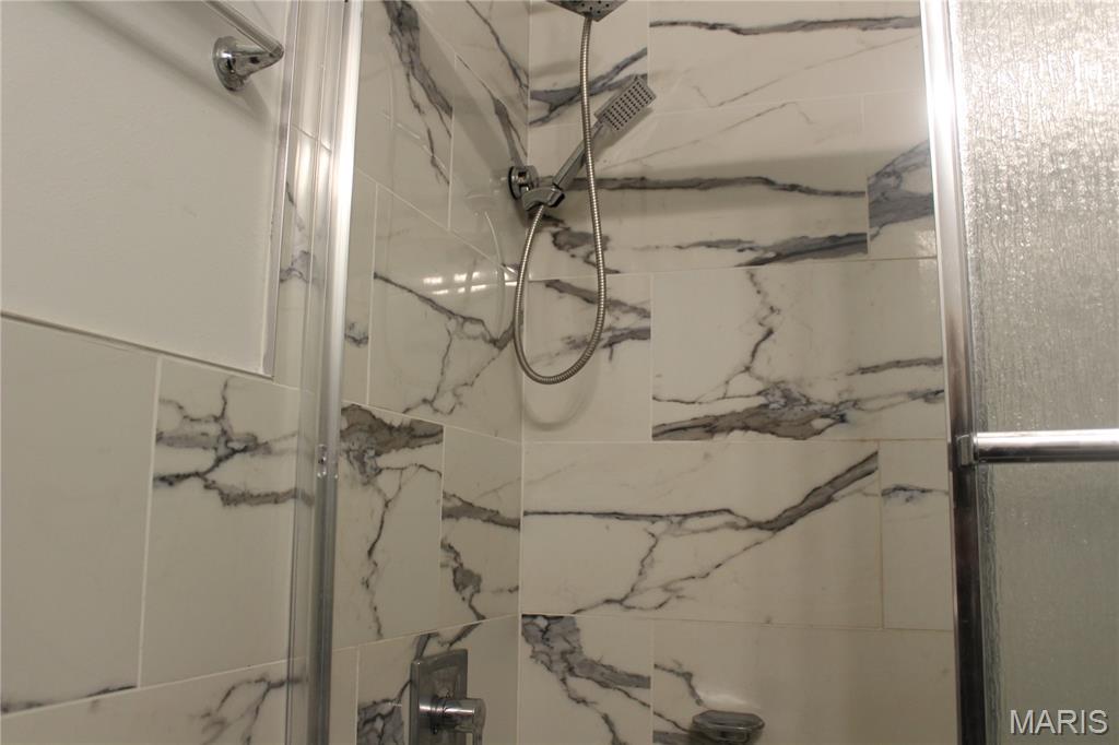 Hazelcrest Iii Condo - Residential