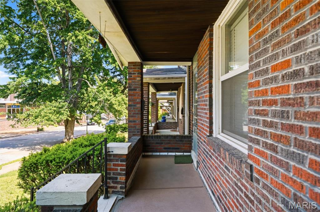 Russell Add 02 - Residential Income