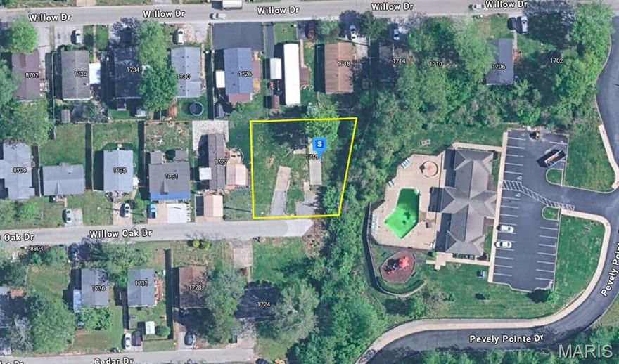 This vacant lot in the Ancient Oak Manor subdivision offers an excellent opportunity to build your dream home or make a smart investment. The 0.22-acre property features flat terrain, public utilities, providing a convenient foundation for development. Enjoy a peaceful setting while being just minutes from shopping, dining, schools, and major roads for easy access to city amenities. Whether you’re seeking a private retreat, a development opportunity, or a long-term investment, this lot combines flexibility and a prime location to meet your needs.