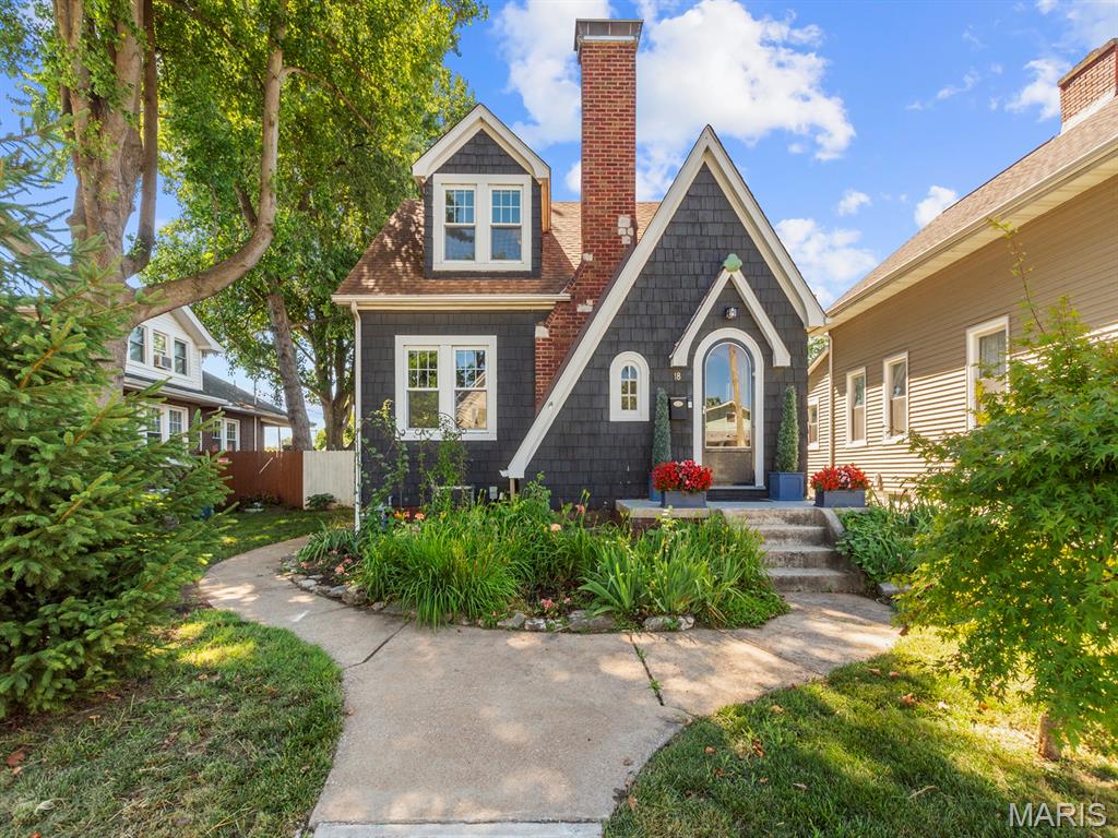 Photo 1 of 36 — 18 S 52nd Street, Belleville, IL 62226